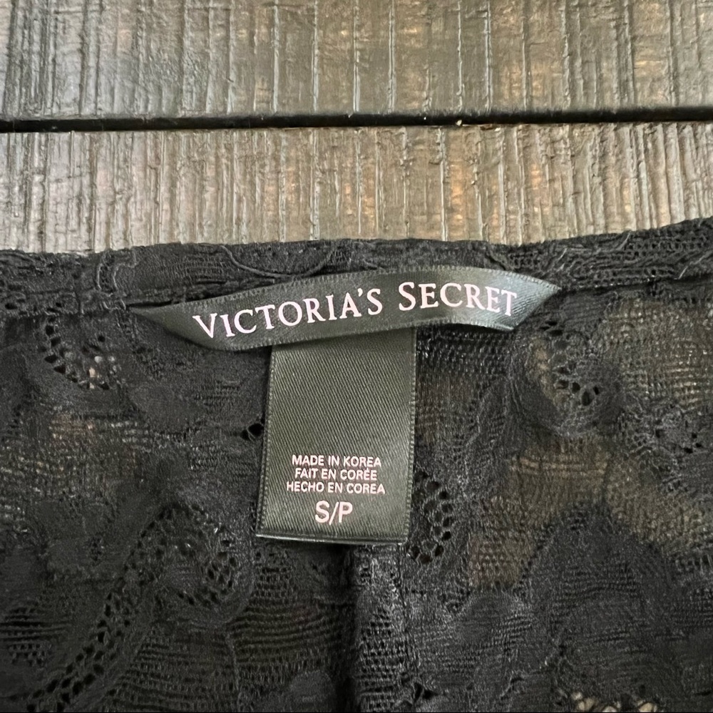 Victoria’s secret black lace bodice blouse, petite small, peplum, stretchy. - Picture 8 of 10